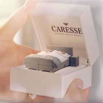 Caresse